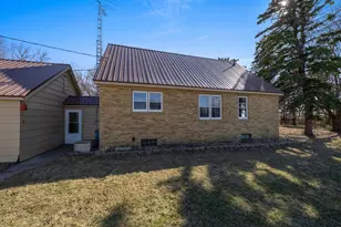 886 141st St, Pipestone, MN 56164 - Photo 16