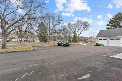 14271 Bedford Drive, Eden Prairie, MN 55346 - Photo 18