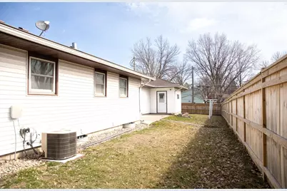 17 Lincoln Avenue, Gaylord, MN 55334 - Photo 4