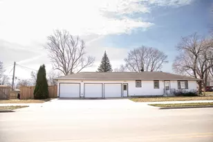 17 Lincoln Ave, Gaylord, MN 55334 - Photo 1