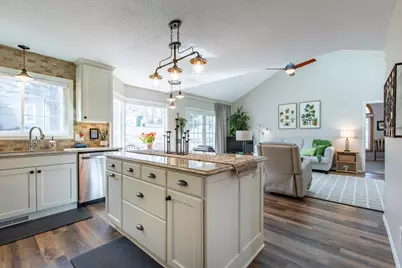 2806 Riverwood Lane NW, Rochester, MN 55901 - Photo 4