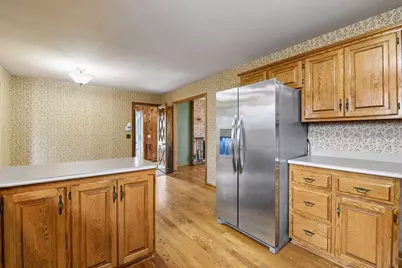 8224 Hillside Drive, Eden Prairie, MN 55347 - Photo 4