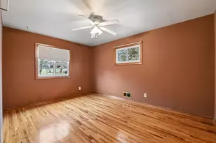 8224 Hillside Dr, Eden Prairie, MN 55347 - Photo 14