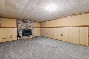 8224 Hillside Dr, Eden Prairie, MN 55347 - Photo 20