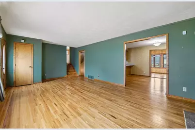 8224 Hillside Drive, Eden Prairie, MN 55347 - Photo 10