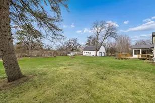 8224 Hillside Dr, Eden Prairie, MN 55347 - Photo 34