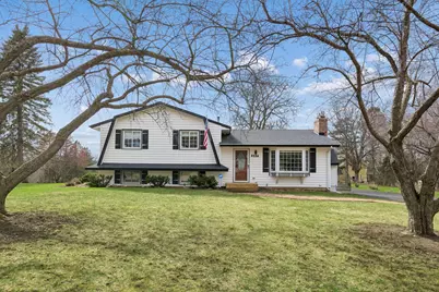 8224 Hillside Drive, Eden Prairie, MN 55347 - Photo 26