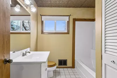 8224 Hillside Drive, Eden Prairie, MN 55347 - Photo 12