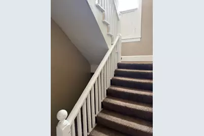 687 Aurora Avenue, Saint Paul, MN 55104 - Photo 18