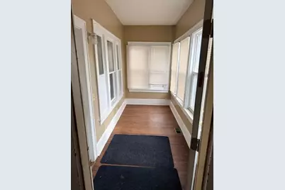 687 Aurora Avenue, Saint Paul, MN 55104 - Photo 6