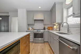 3242 Sumter Ave S, Saint Louis Park, MN 55426 - Photo 10