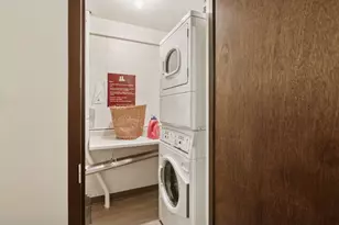 400 Groveland Ave, Minneapolis, MN 55403 - Photo 36