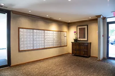 400 Groveland Avenue #914, Minneapolis, MN 55403 - Photo 32