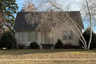 203 W Main St, Blooming Prairie, MN 55917 - Photo 4