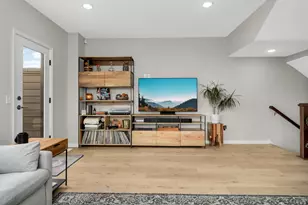 905 Woodlawn Ave, Saint Paul, MN 55116 - Photo 8