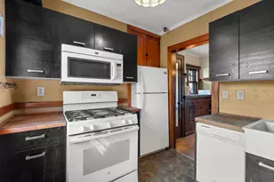 2323 Golden Valley Rd, Minneapolis, MN 55411 - Photo 10