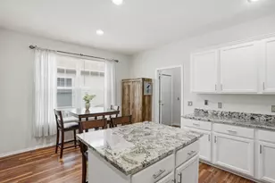 7650 Prairie Flower Blvd, Chanhassen, MN 55317 - Photo 10