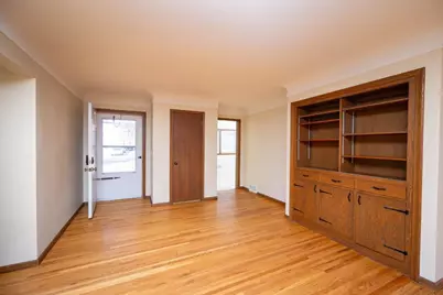 1040 Lincoln Terrace, Columbia Heights, MN 55421 - Photo 2