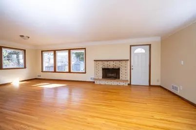 1040 Lincoln Terrace, Columbia Heights, MN 55421 - Photo 4