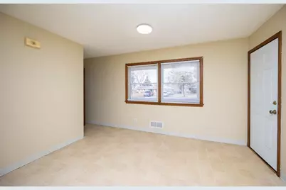 1040 Lincoln Terrace, Columbia Heights, MN 55421 - Photo 10