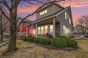 3018 Hazelwood St, Maplewood, MN 55109 - Photo 2