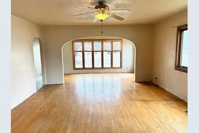 811 3rd Street NE, Roseau, MN 56751 - Photo 2