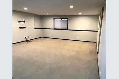 646 Grafton Avenue N, Oakdale, MN 55128 - Photo 32