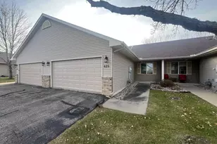 625 Meadow Ln, Norwood Young America, MN 55397 - Photo 1