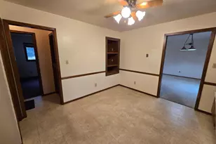 302 8th Ave NW, Pipestone, MN 56164 - Photo 6