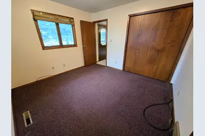 302 8th Avenue NW, Pipestone, MN 56164 - Photo 14