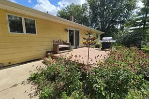 302 8th Ave NW, Pipestone, MN 56164 - Photo 38