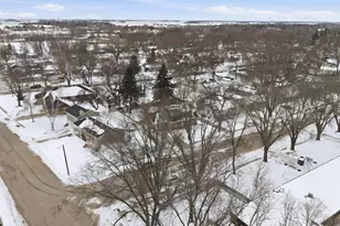 1109 13th Ave SW, Willmar, MN 56201 - Photo 12