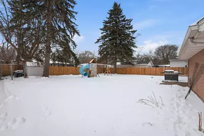 1109 13th Avenue SW, Willmar, MN 56201 - Photo 6