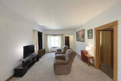 404 6th Avenue W, Lamberton, MN 56152 - Photo 4