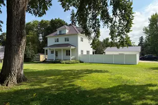 811 E Division St, Elbow Lake, MN 56531 - Photo 1