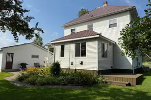 811 E Division St, Elbow Lake, MN 56531 - Photo 4