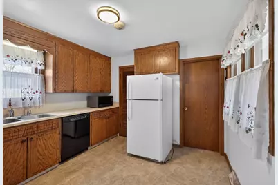 815 E Center Street, Rochester, MN 55904 - Photo 16