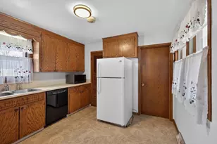 815 E Center St, Rochester, MN 55904 - Photo 16