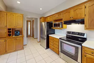 609 20th Ave SW, Rochester, MN 55902 - Photo 12