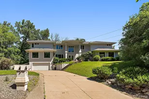 2935 Minnehaha Curve E, Minnetonka, MN 55391 - Photo 1