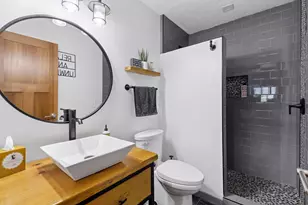 9311 Thomas Ave N, Brooklyn Park, MN 55444 - Photo 30