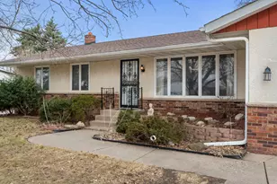 431 Skillman Ave E, Maplewood, MN 55117 - Photo 2