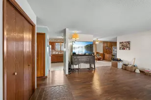 431 Skillman Ave E, Maplewood, MN 55117 - Photo 4