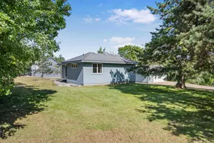 1300 Harbor Ln N, Plymouth, MN 55447 - Photo 28