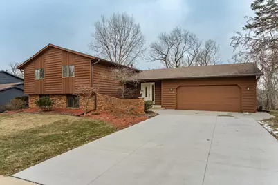 1718 22nd Avenue NE, Rochester, MN 55906 - Photo 2