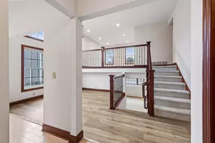 19440 Vine Ridge Rd, Shorewood, MN 55331 - Photo 4