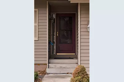 5301 Yorktown Lane N, Plymouth, MN 55442 - Photo 4