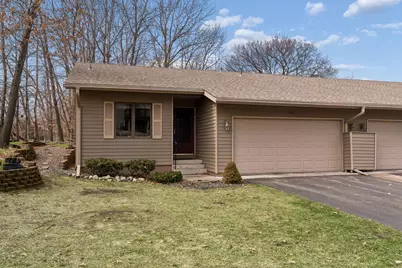 5301 Yorktown Lane N, Plymouth, MN 55442 - Photo 2