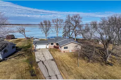 208 King Street W, Osakis, MN 56360 - Photo 1