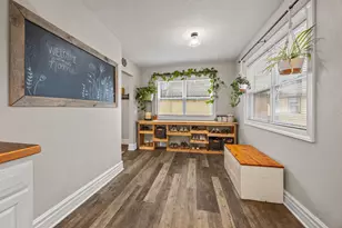 526 8th St E, Glencoe, MN 55336 - Photo 8